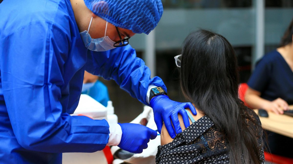 La vacunación a los jóvenes de Ecuador se inició a nivel nacional 