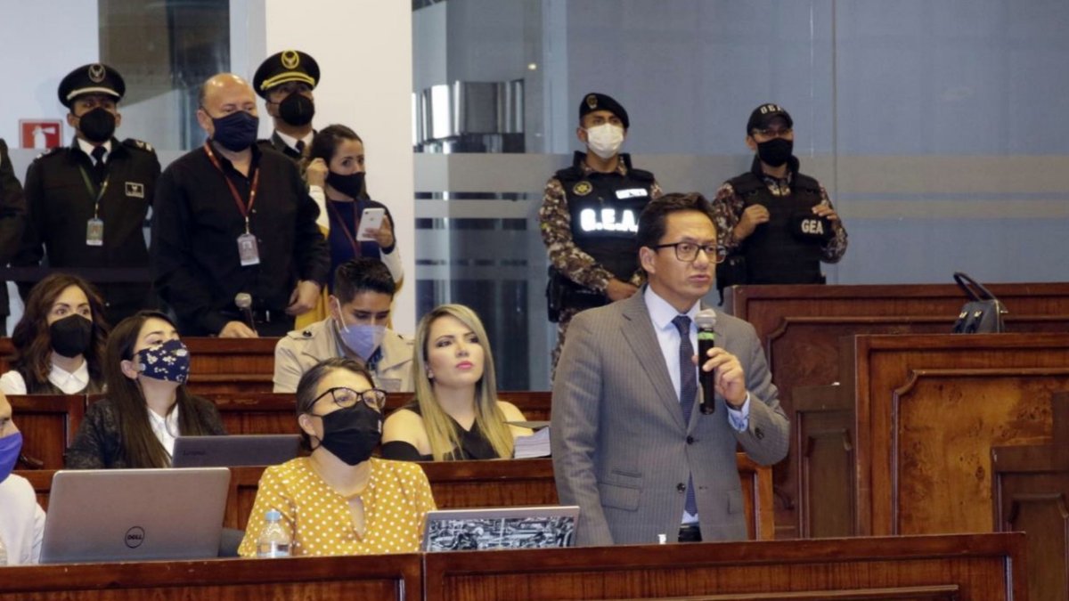 Asamblea. El defensor del Pueblo, Freddy Carrión, dejó la Cárcel N° 4 para acudir a su juicio político.