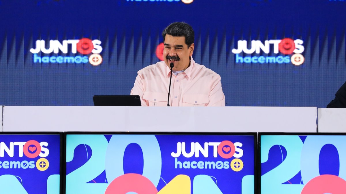 El presidente venezolano, Nicolás Maduro, durante un acto de Gobierno hoy, en Caracas (Venezuela). EFE/ Prensa Miraflores