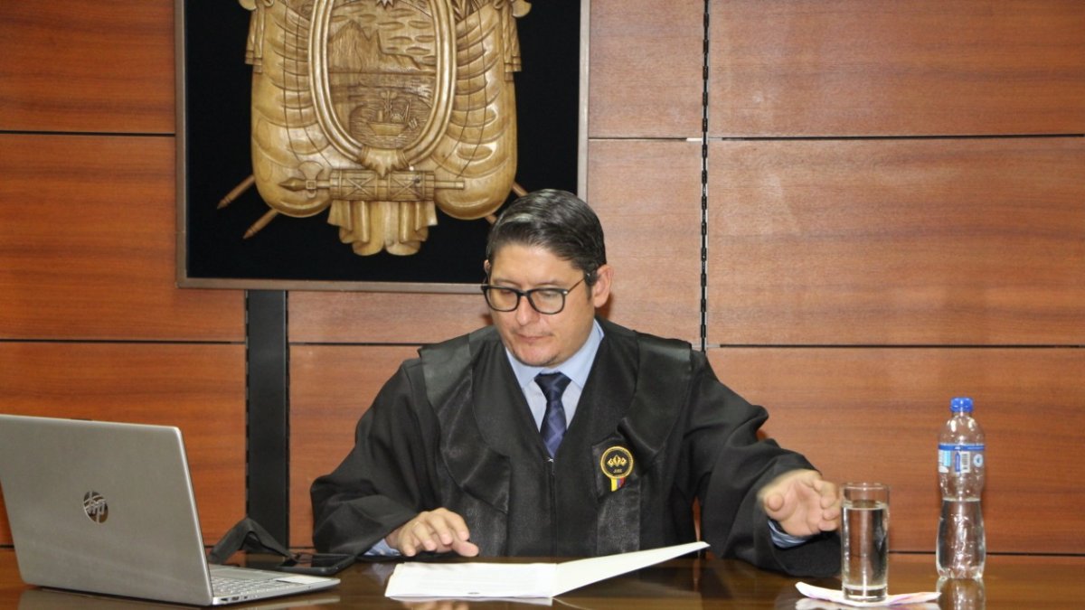 Audiencia. El juez Wálter Macías reinstaló este viernes la audiencia en el caso de la exlegisladora de Loja.