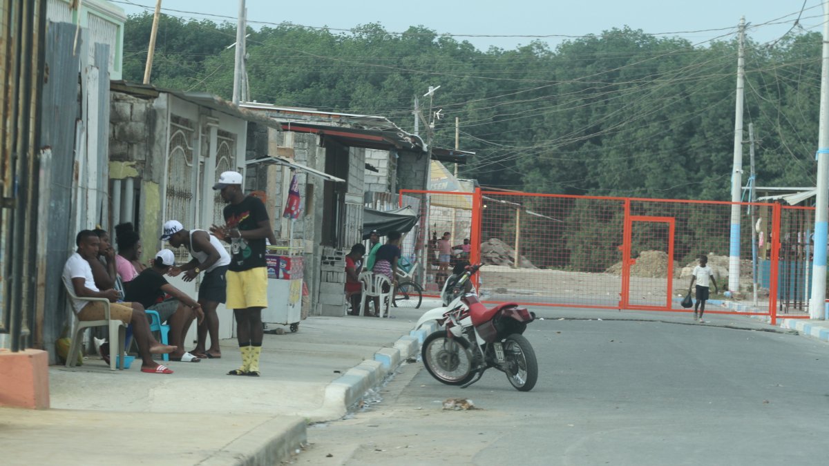 La Policía señala que los traficantes de droga buscan apropiarse de sectores cercanos al puerto marítimo, desde donde se han incautado grandes cargamentos de drogas.