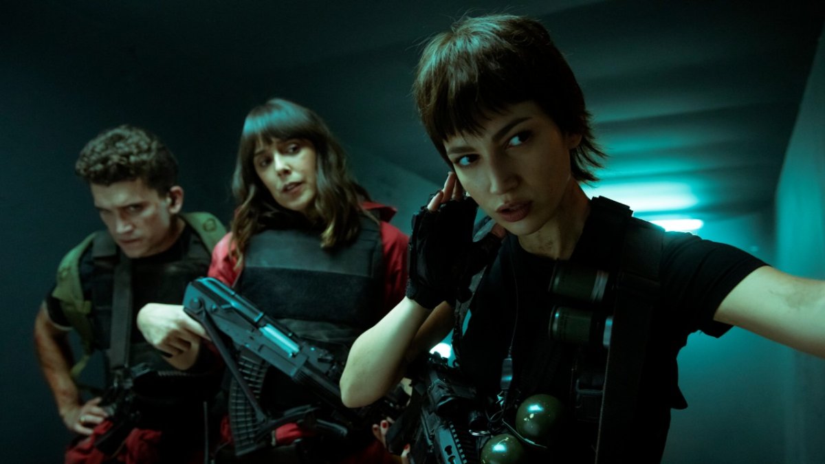 Tres de los personajes de la serie española, Casa de Papel.