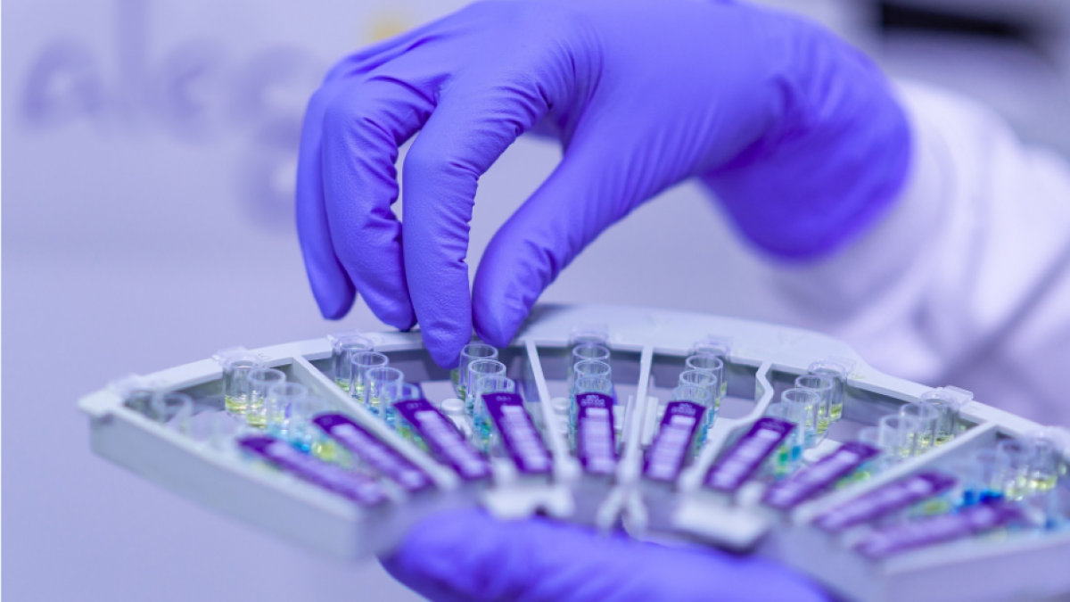 La institución mantiene la misión original de impulsar y facilitar la atención médica.