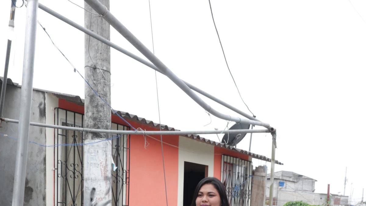 Estefany García Zamora. Es parte de una selección de ecuatorianos y ecuatorianas que el Estado declaró de manera oficial héroes y heroínas.