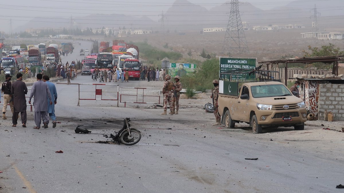 Al menos tres muertos y 20 heridos en un atentado suicida talibán en Pakistán