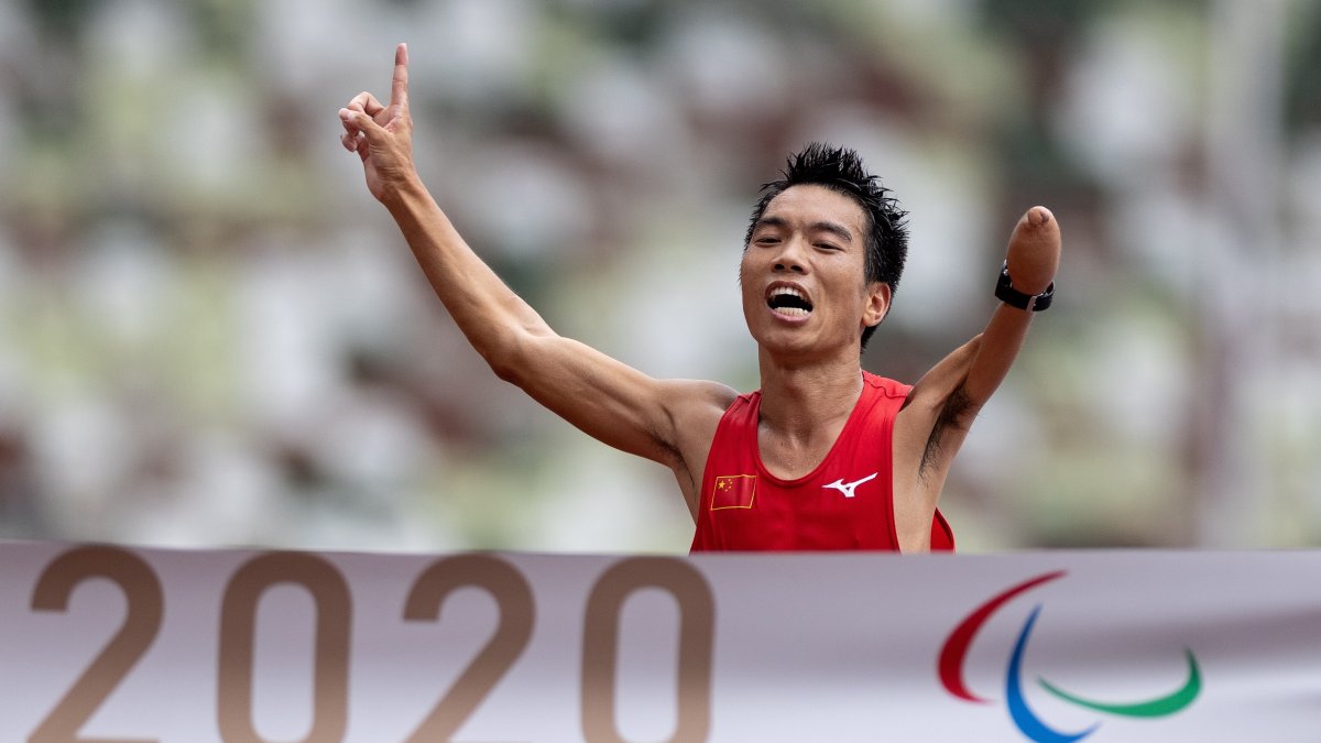 Chaoyan Li fue uno de los oro de China al ganar la maratón.