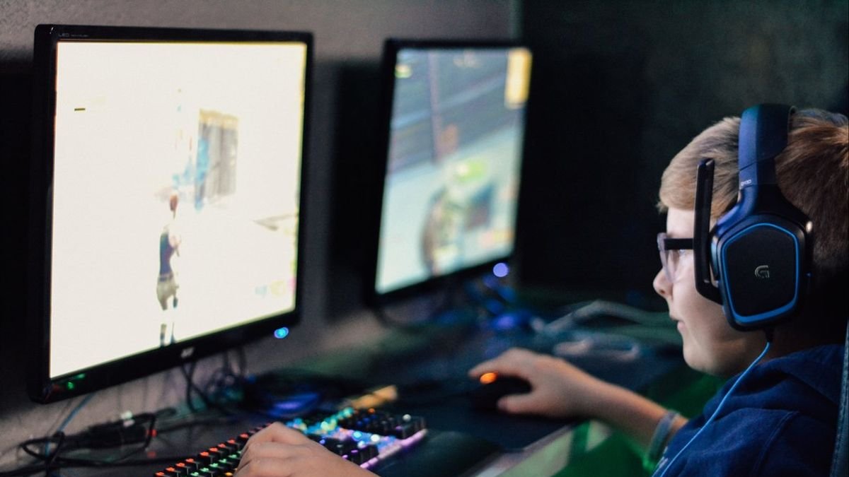 Más de la mitad de los europeos de entre 6 y 64 años juegan a videojuegos, según datos del informe, que sitúa la edad media de los jugadores en la UE en 31 años.