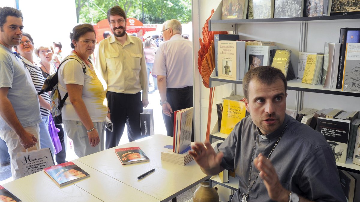 Xavier Novell, que fue el obispo más joven de España,  ha renunciado a su cargo.  Kiko Huesca / 