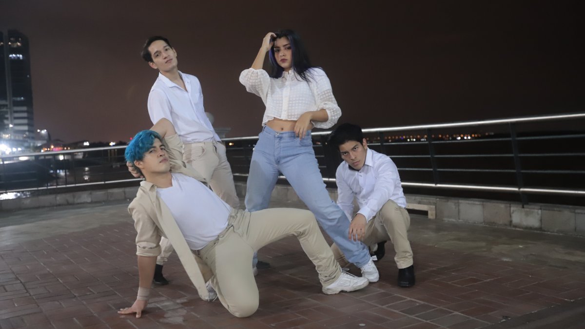 Korean Beats New Challenge (Kbnc) es una agrupación de baile que se dedica a imitar coreografías de k-pop en Guayaquil.