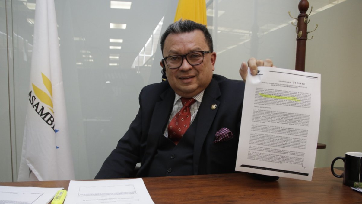 Asambleísta. Ricardo Vanegas, de Pachakutik, defiende la legalidad del contrato entre Petroecuador y el Consorcio Oro Negro.