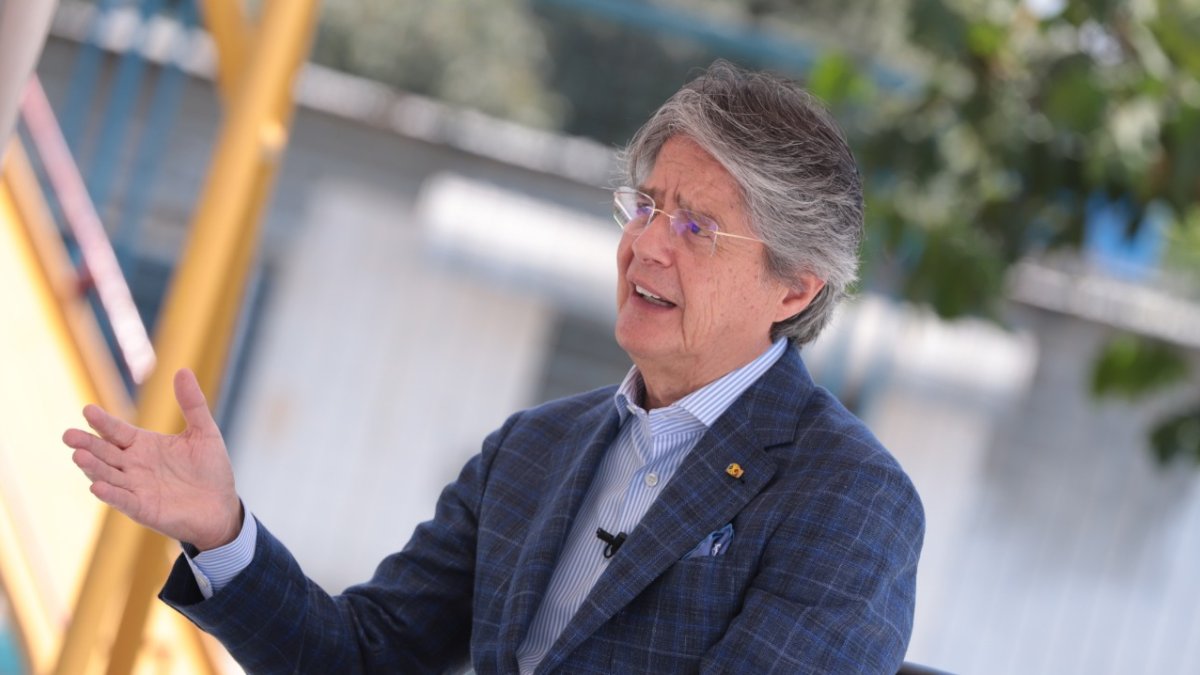 Difusión. El presidente Lasso recorrió varios medios de comunicación para hablar del presente y el futuro.