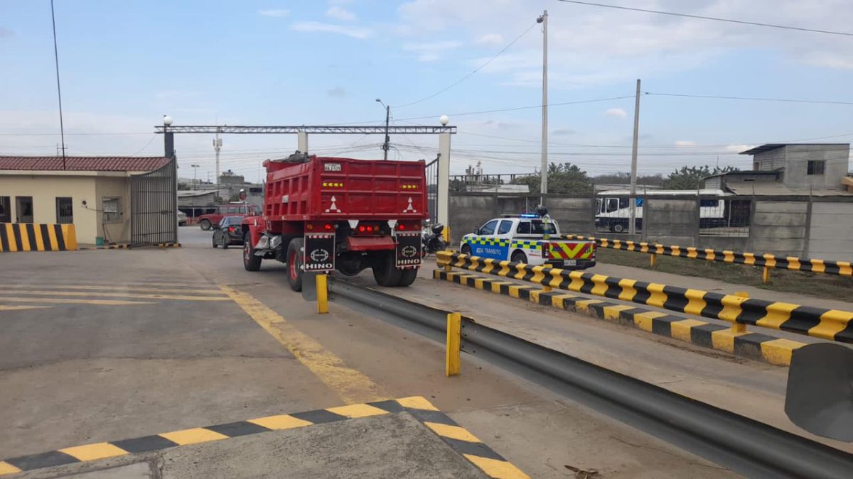 Hecho. La volqueta fue retenida por la ATM.