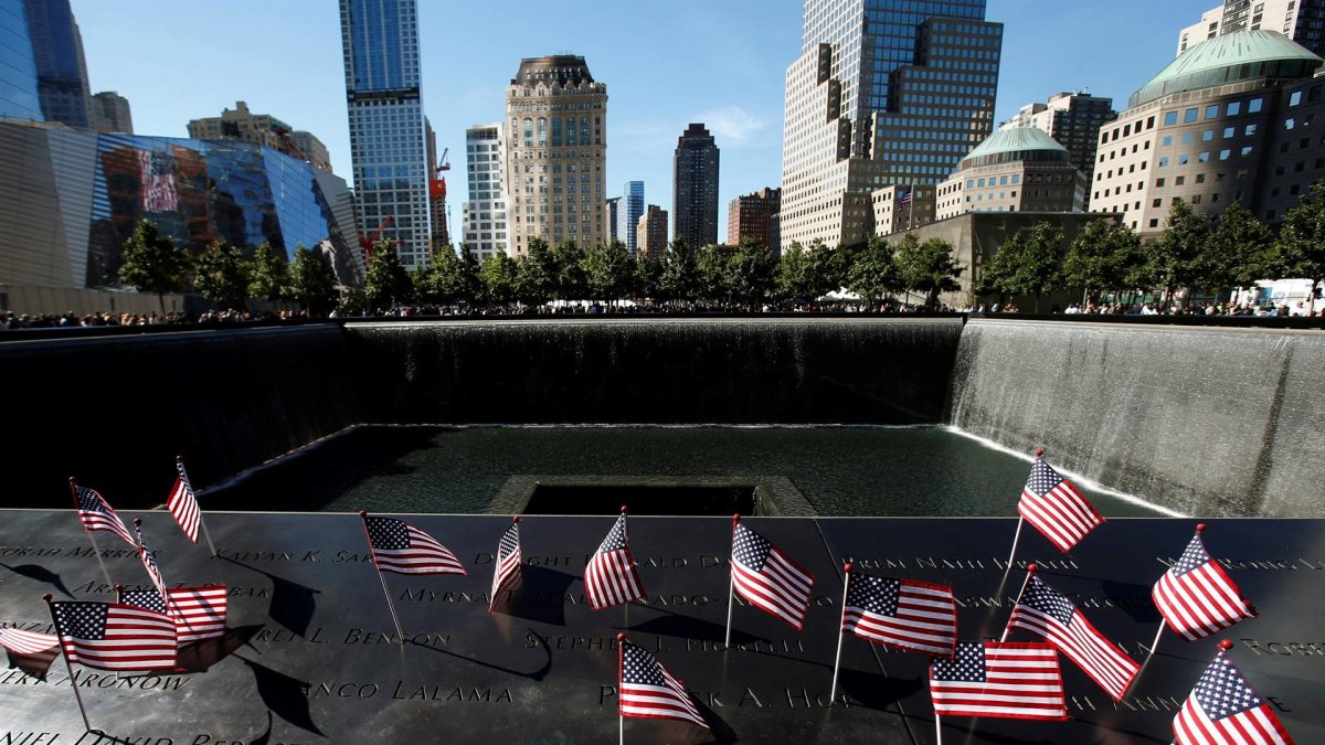 Vista del Monumento Nacional al 11-S en el World Trade Center en Nueva York (EE.UU.).