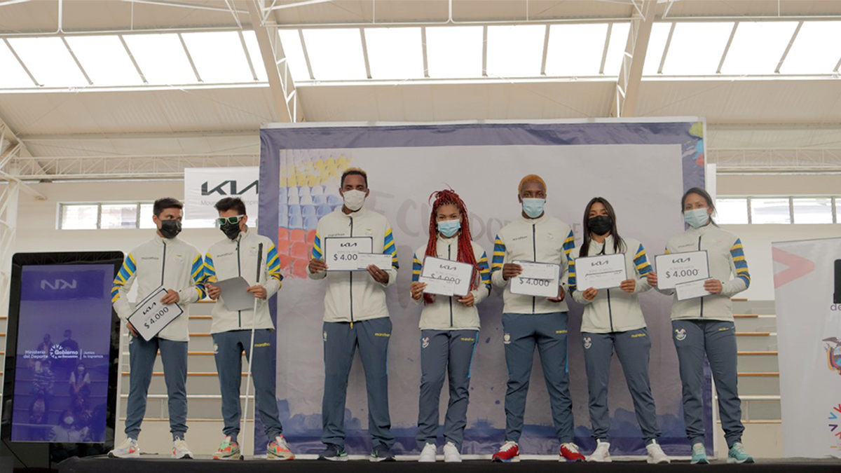 KIA premió a los seis medallistas olímpicos y paralímpicos por su dedicación y esfuerzo.