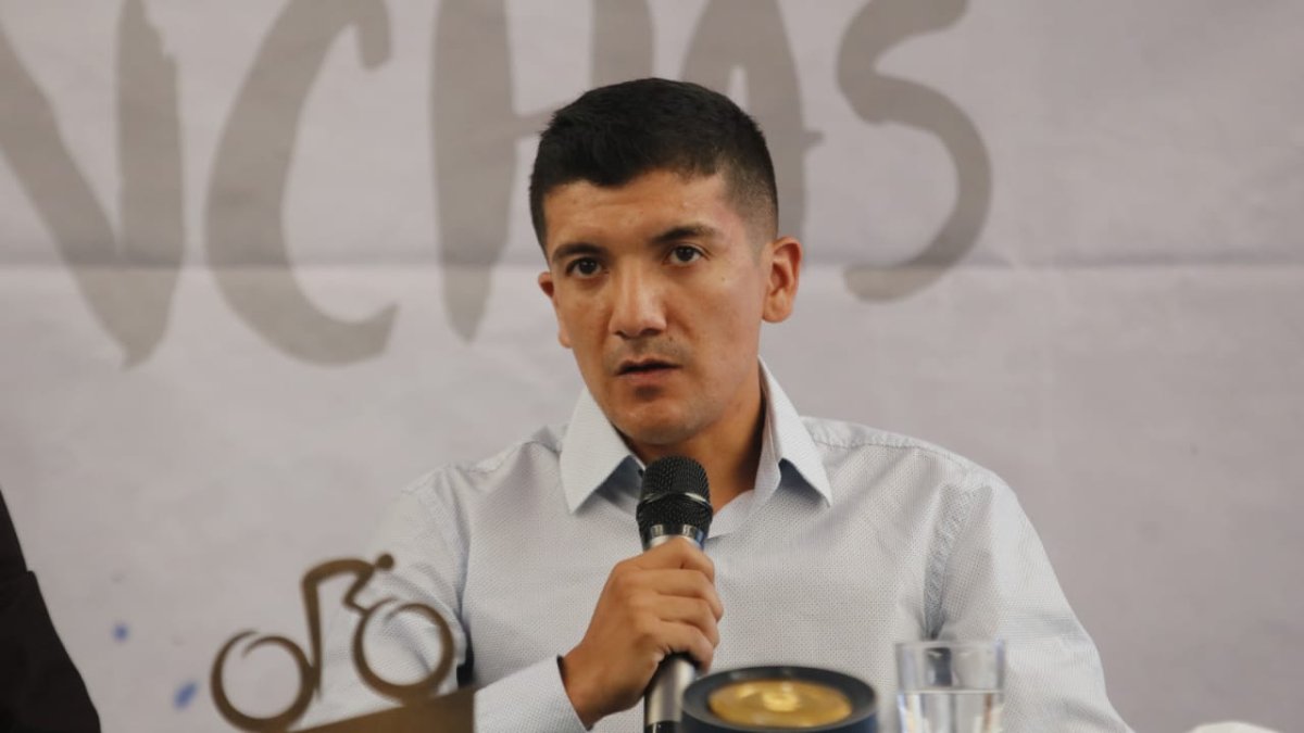 Richard Carapaz en rueda de prensa.