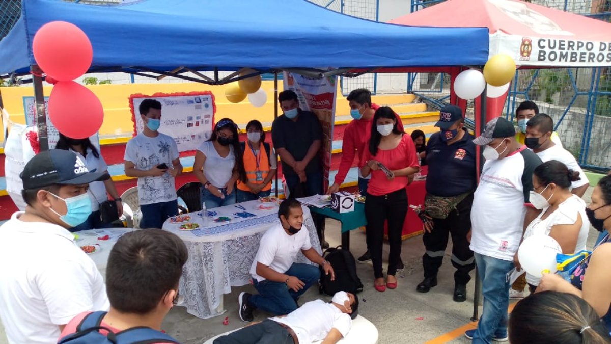 En una casa abierta, los estudiantes de Ingeniería Industrial dieron a conocer algunas medidas de prevención.