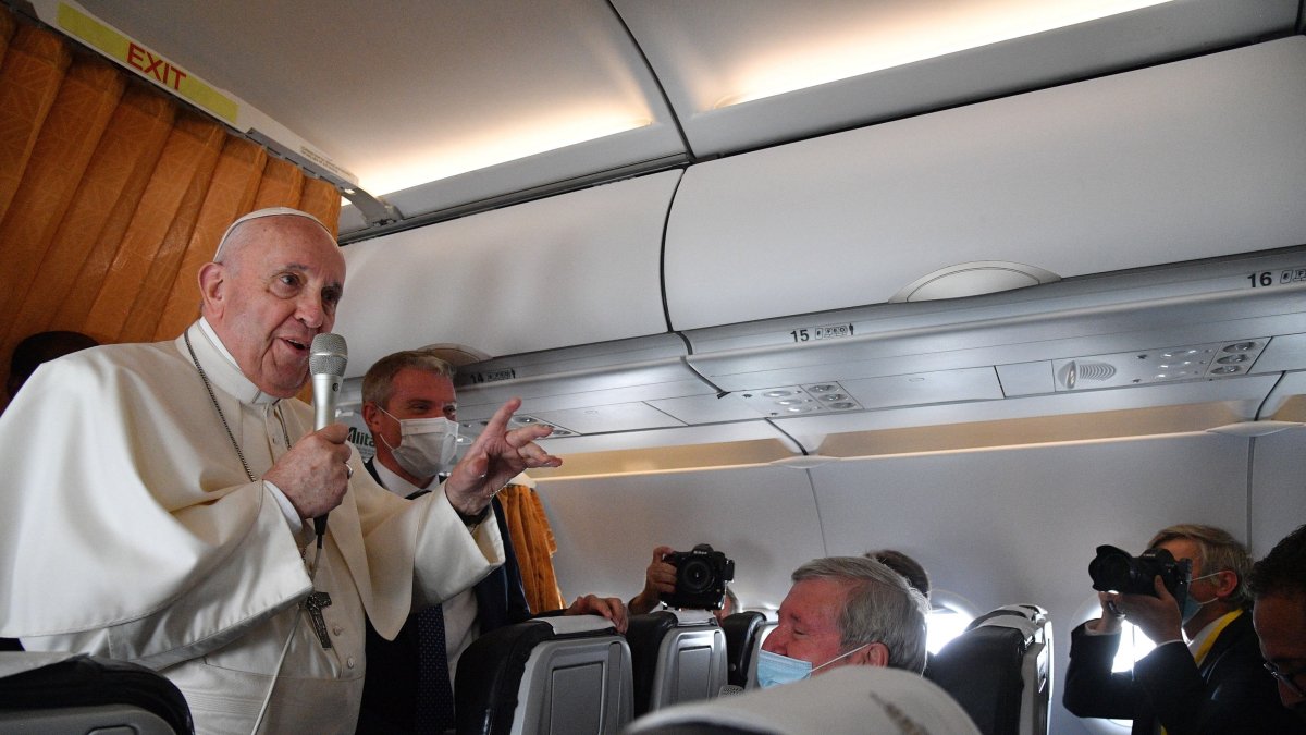 El papa apoya leyes civiles para las parejas homosexuales, pero no el matrimonio.