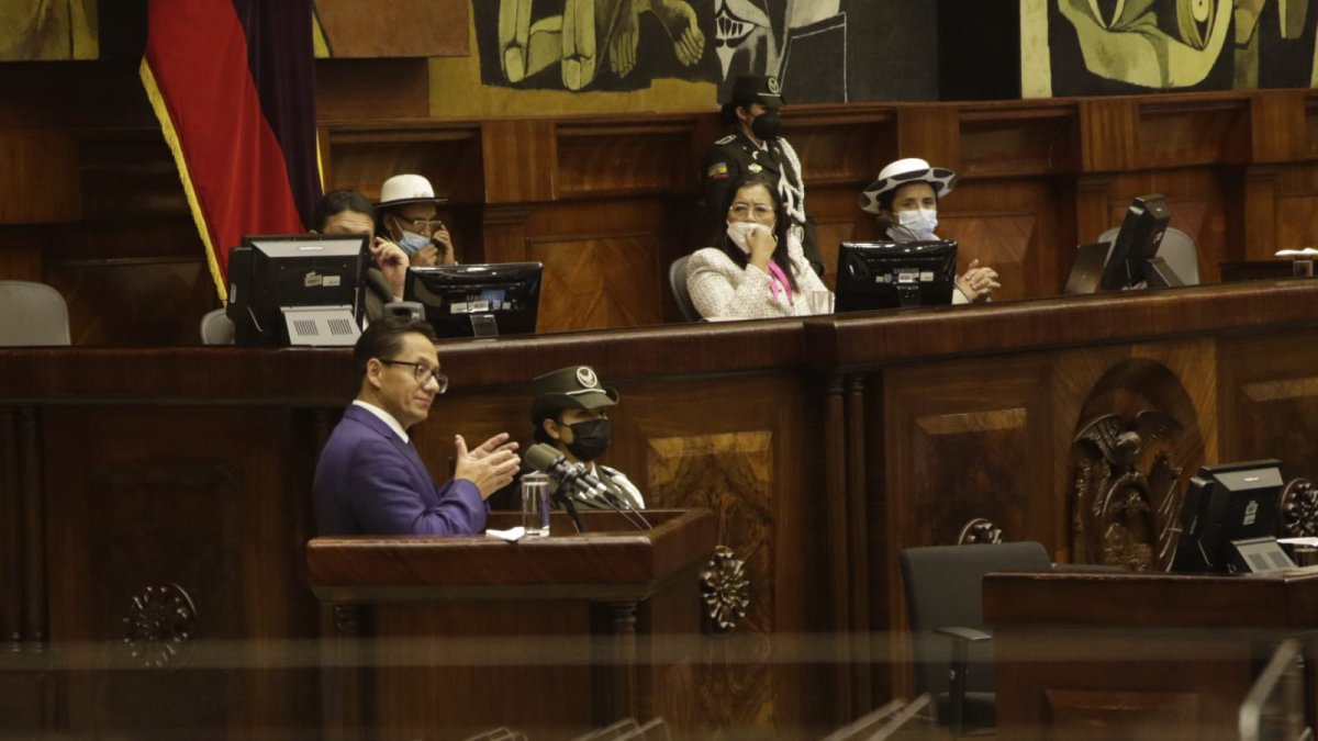 Defensor. De tres horas de exposición y una más de contrarréplica dispuso Freddy Carrión el martes en el Pleno.