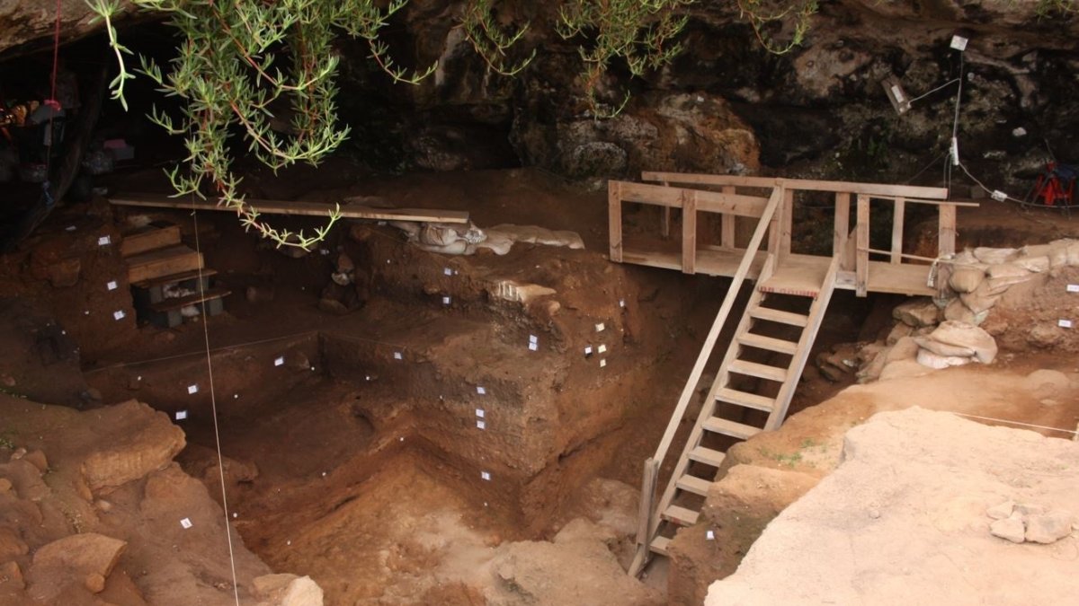 Entrada a la cueva de Contrebandiers, en Marruecos.