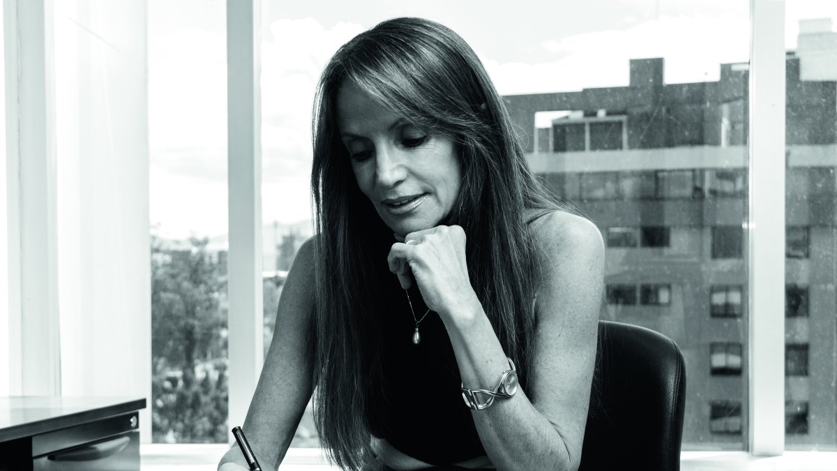 No descarta volver a la política, pero por ahora, desde otros escenarios, se siente más cómoda y puede continuar apoyando la reactivación del país.