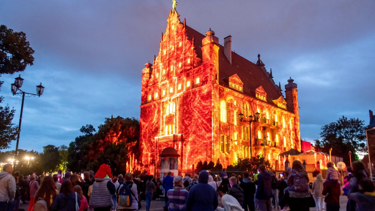 Disney celebra Mes de la Herencia Hispana tributando a sus empleados latinos.