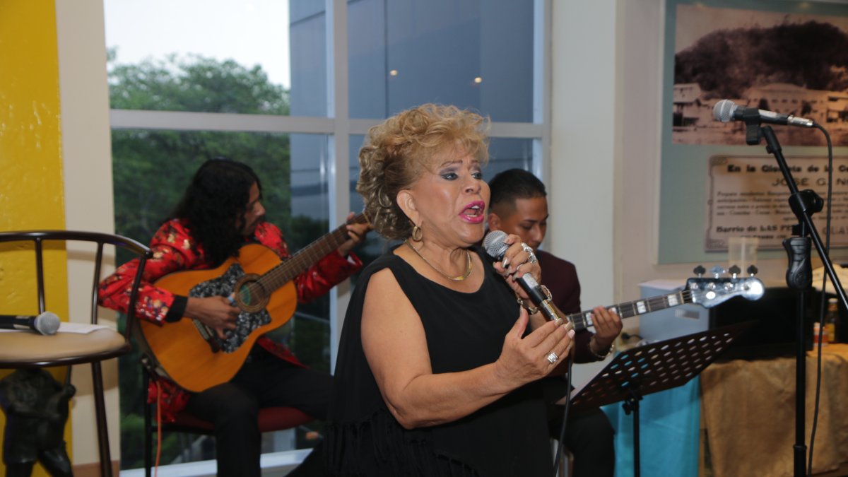 Canto. Diferentes artistas acudieron a la cita.