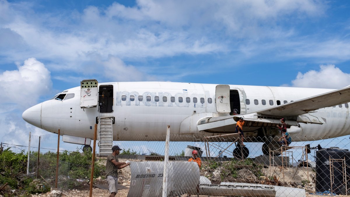 Plan. Esta nave será convertida en una atracción turística, en Indonesia.