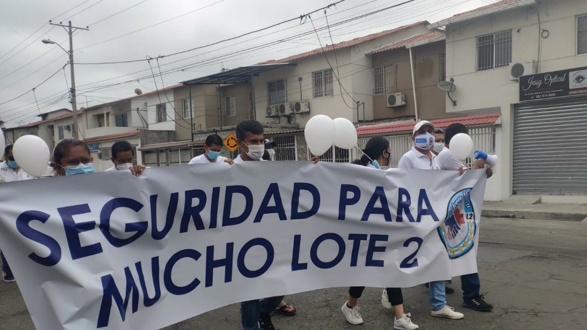 Los residentes de Mucho Lote 2 quieren que la paz y tranquilidad llegue a su sector.