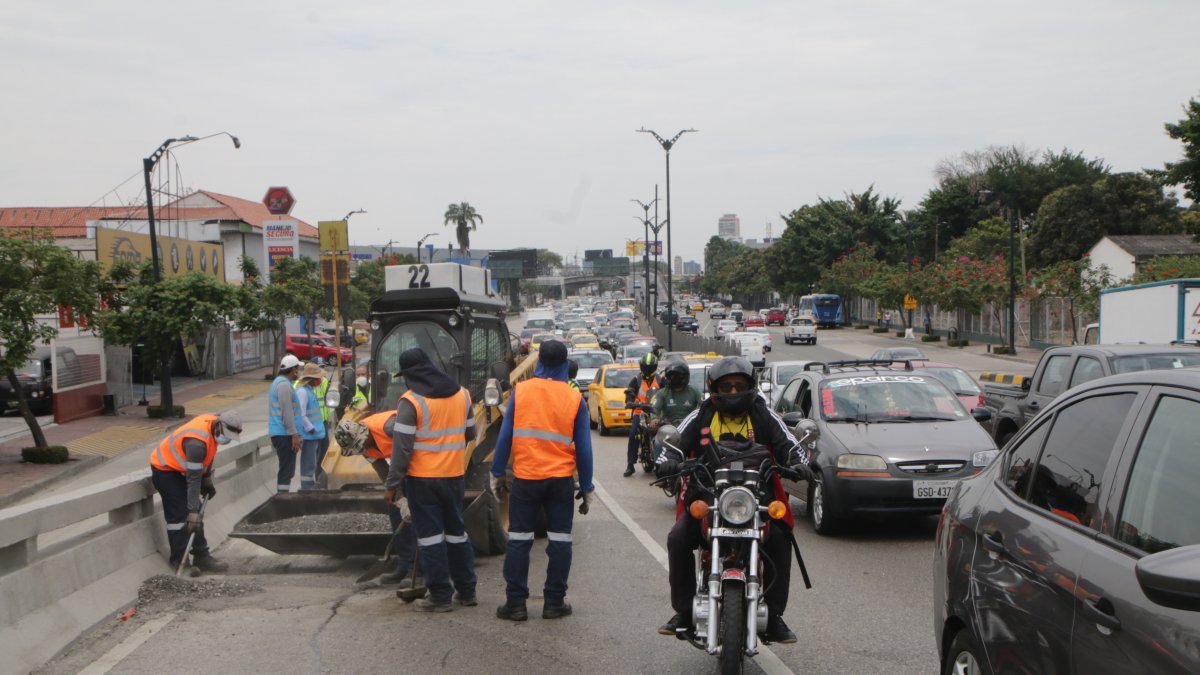 Así permaneció la avenida de Las Américas, alrededor de las 14:00 este martes.