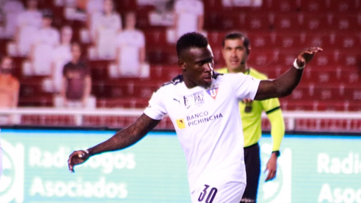 Kevin Mercado anotó uno de los goles de la victoria alba sobre Emelec en LigaPro.