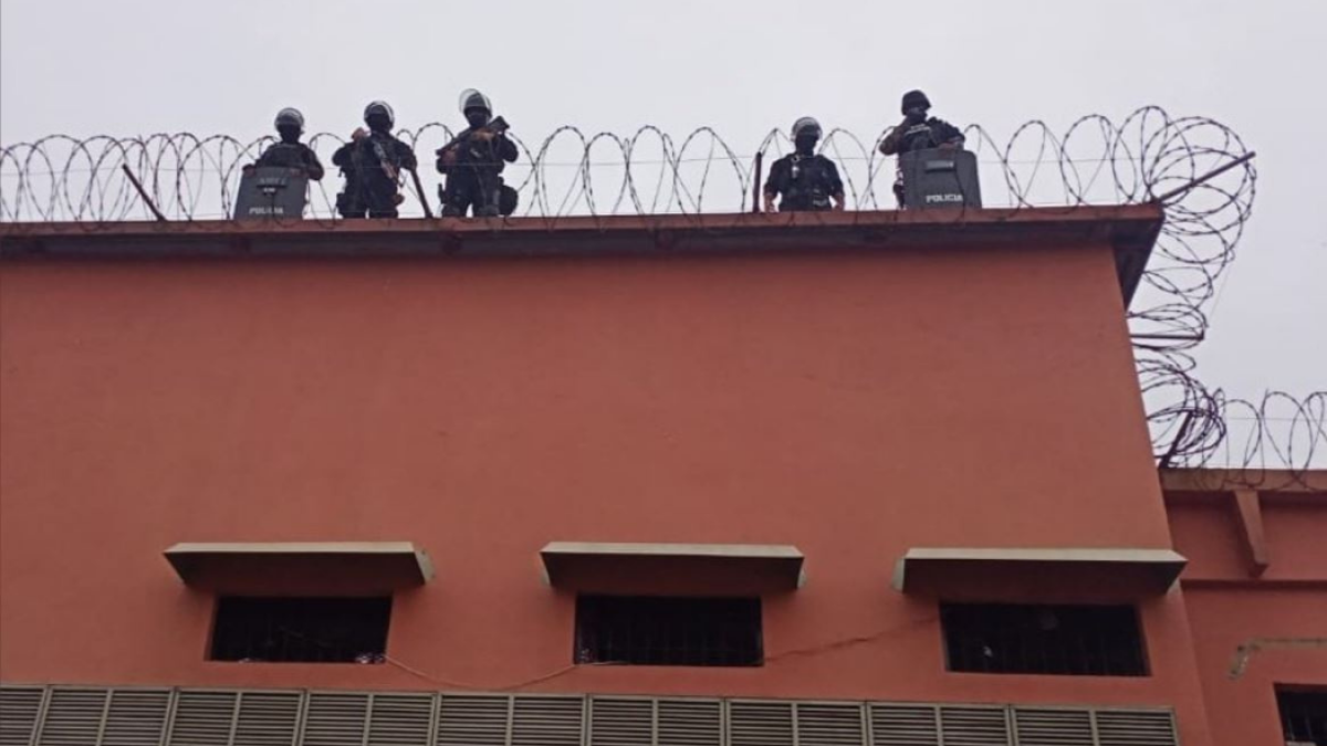 La operación se realizó en la cárcel de Guayquil.