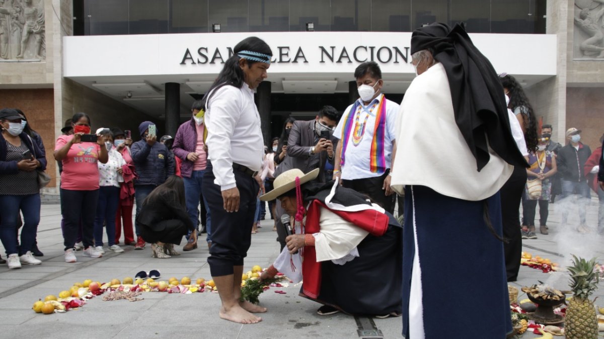 Declaración. Marlon Santi estuvo el martes en la Asamblea Nacional para pedir la amnistía de un grupo de 260 personas.