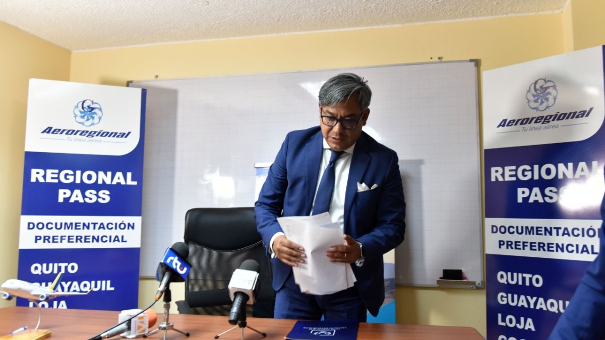 Quito. Paúl Ocaña, abogado de Aeroregional, defendió la operación lícita de la compañía.
