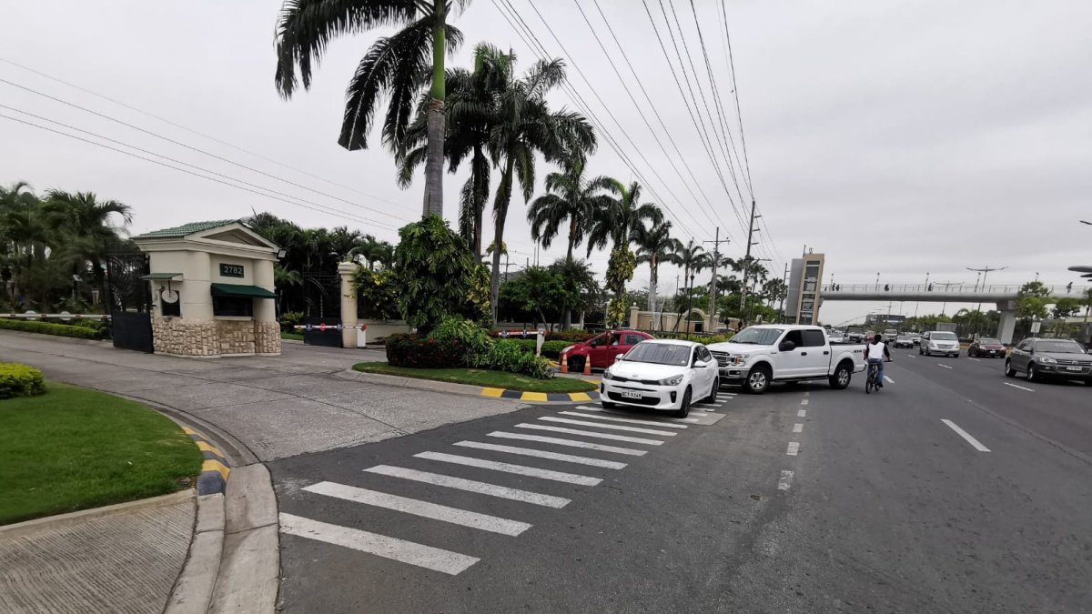 Diligencia. Pasadas las 08:00 en el sitio de la intervención ya no existía presencia de agentes de la Fiscalía o la Policía.
