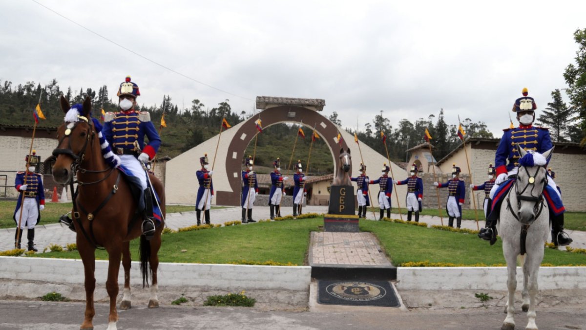 Ensayos. Los militares practican todos los días la formación para las ceremonias.