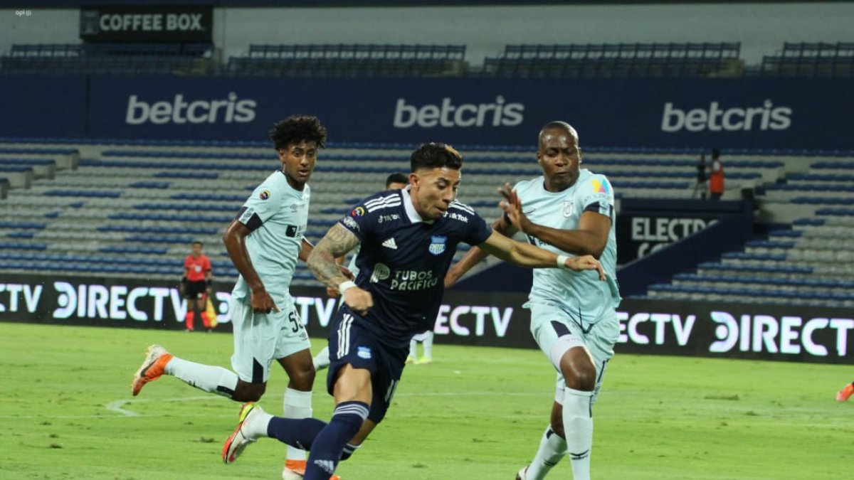 Joao Rojas fue la figura del compromiso.