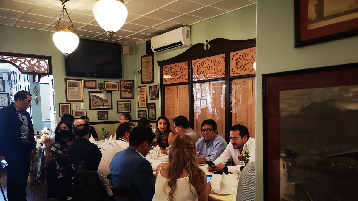 La delegación estivo en el restaurante Lo Nuestro, de Guayaquil.
