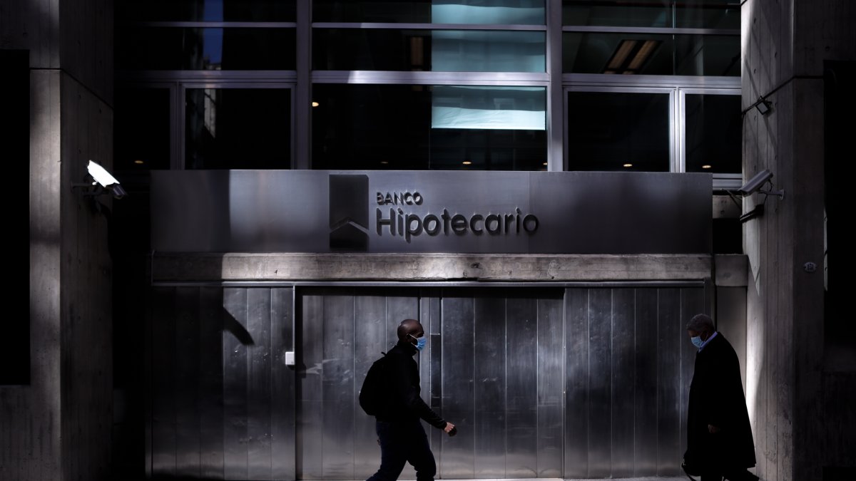 Un importante número de  argentinos prefiere el ahorro informal ante la desconfianza en el sistema financiero.