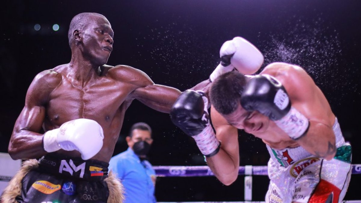 El ecuatoriano se proyecta como un prospecto a contendiente en su categoría