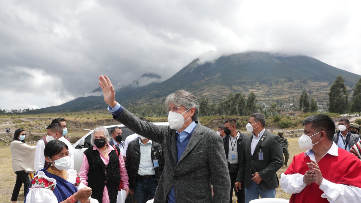 El presidente participó de la entrega del Proyecto de Electrificación Rural para Comunidades de Imbabura.