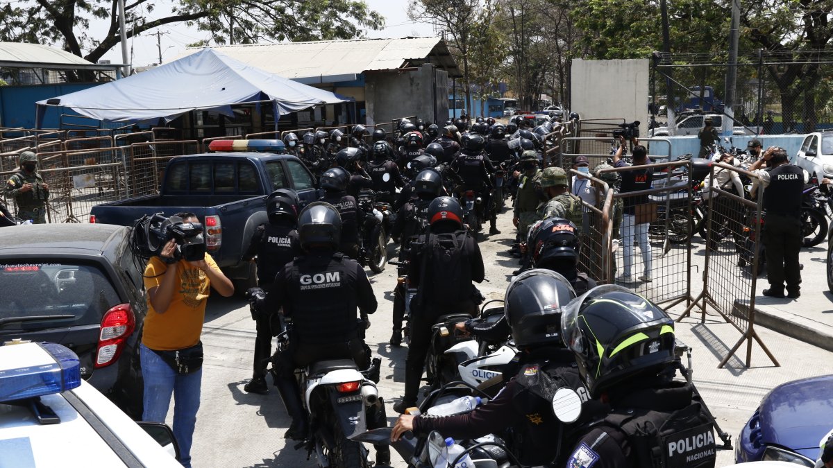 El megaoperativo intenta frenar la situación que por tres días ha mantenido una burbujeante situación en la cárcel.