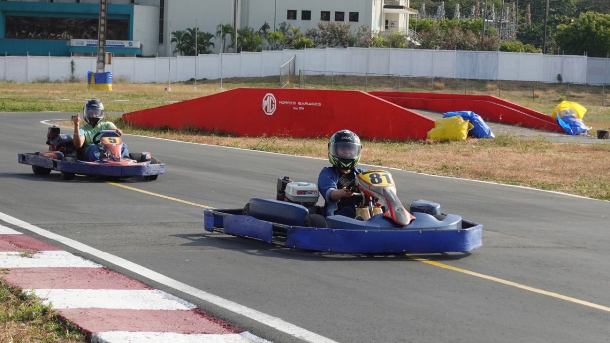 Esta actividad requiere de mucha concentración. Se pueden alcanzar hasta los 70KM/H.