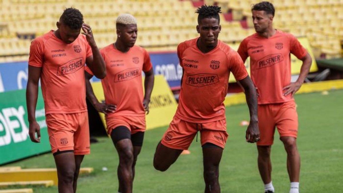 Barcelona retomó las prácticas pensando en recuperar el terreno perdido en LigaPro. La final ante Emelec está muy lejos, pero sigue en zona de Libertadores 2022.