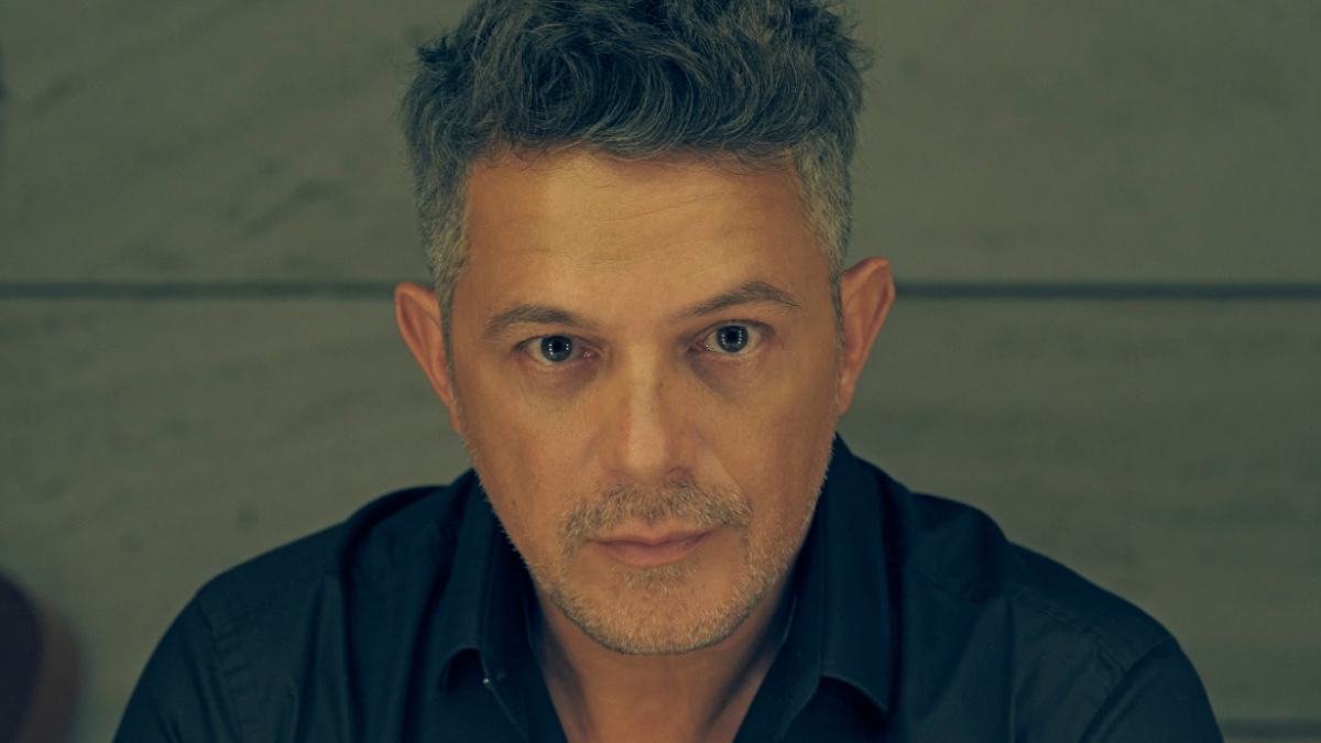 Alejandro Sanz tiene 52 años.