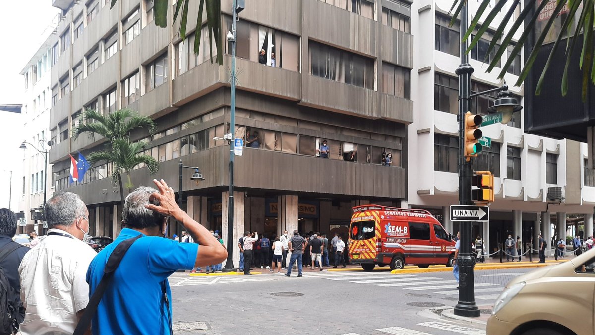 Asalto. El hecho se registró en la intersección de Luque y Pedro Carbo.