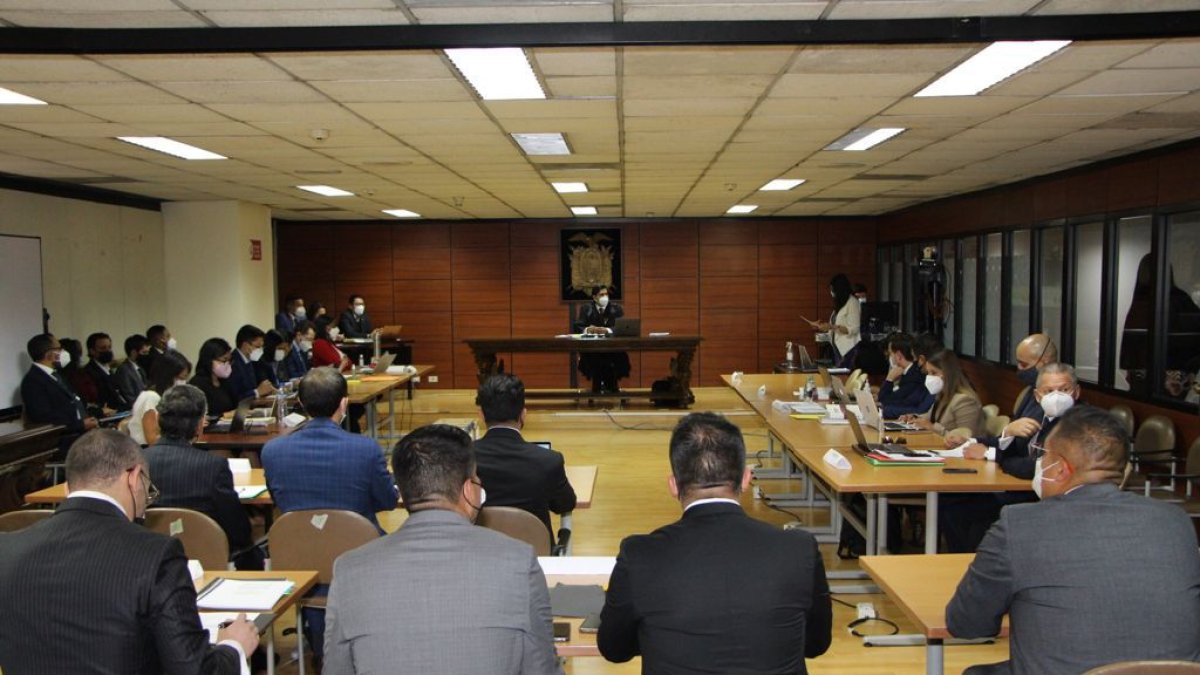 Diligencia. La audiencia de formulación de cargos por el caso de los Dhruv se realizó en la Corte.