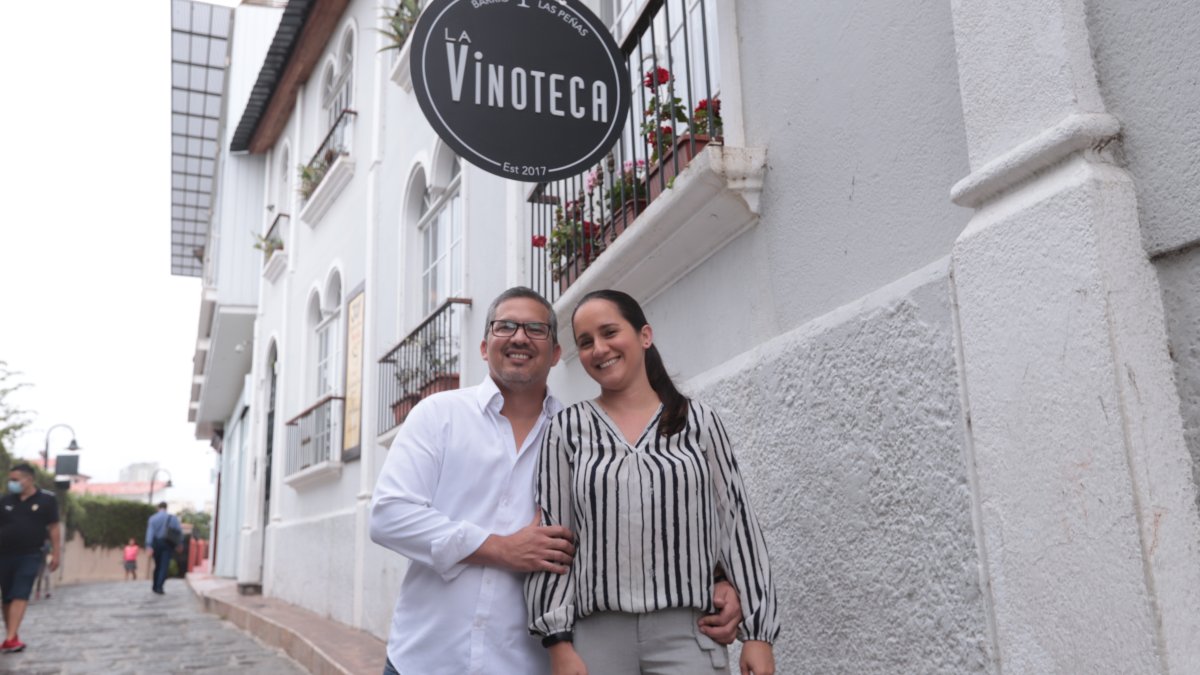La paraje que reabrió su lacla, La Vinoteca, para regresarle el brillo a un barrio.