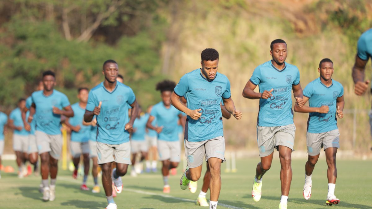 La Tricolor entrenó en la cancha alterna del Monumental previo al duelo ante Bolivia.
