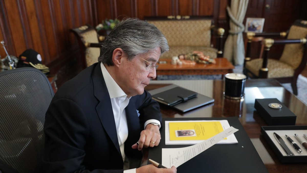 Pedido. Temprano el presidente envió también una carta a la Comisión de Fiscalización.