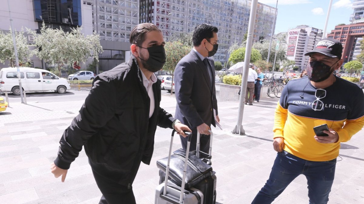 Defensa. Dalo Bucaram, hijo del expresidente, durante una de las diligencias realizadas en el Complejo Judicial.